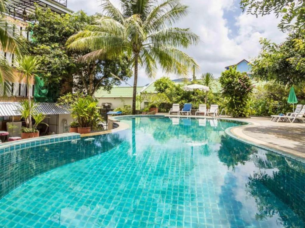 Baan Lukkan Patong Resort Phuket Екстериор снимка