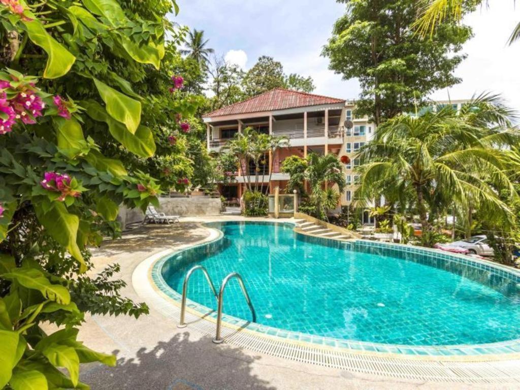Baan Lukkan Patong Resort Phuket Екстериор снимка