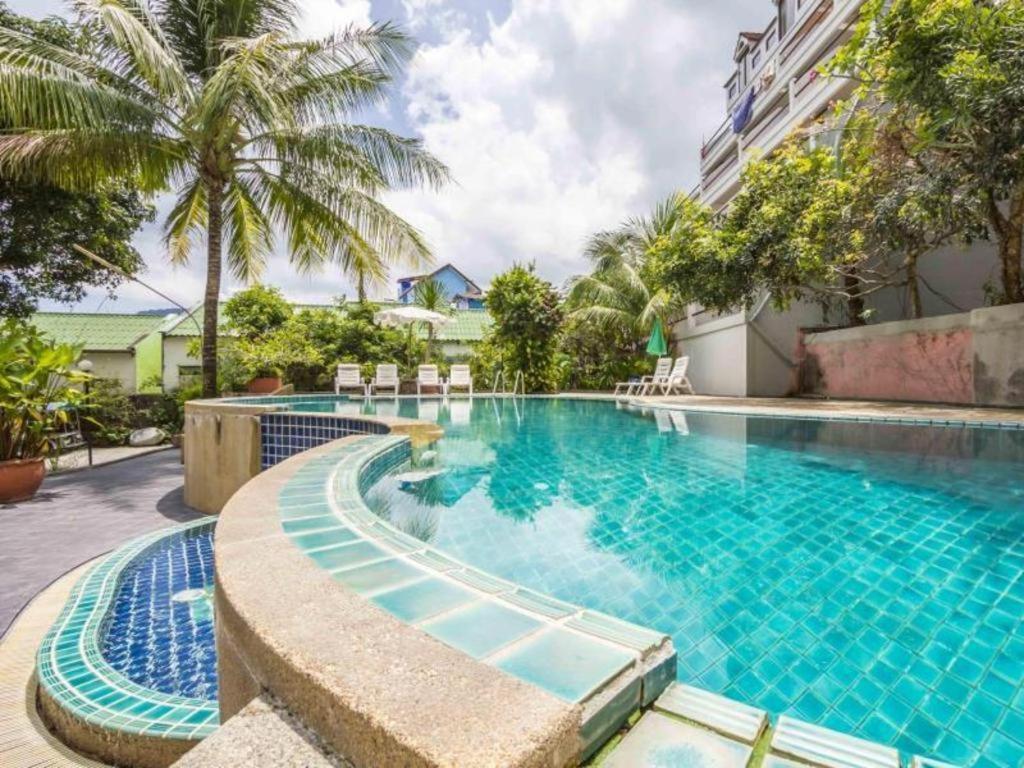 Baan Lukkan Patong Resort Phuket Екстериор снимка