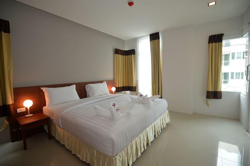 Baan Lukkan Patong Resort Phuket Екстериор снимка