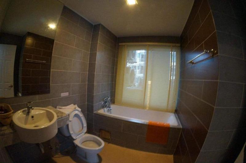 Baan Lukkan Patong Resort Phuket Екстериор снимка