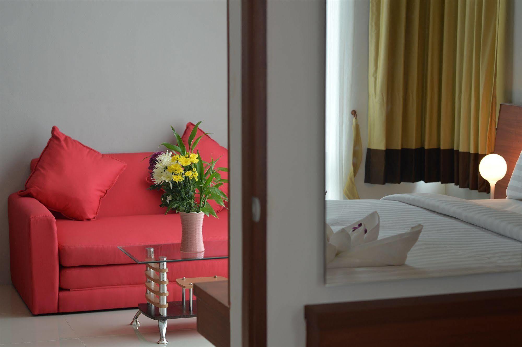Baan Lukkan Patong Resort Phuket Екстериор снимка