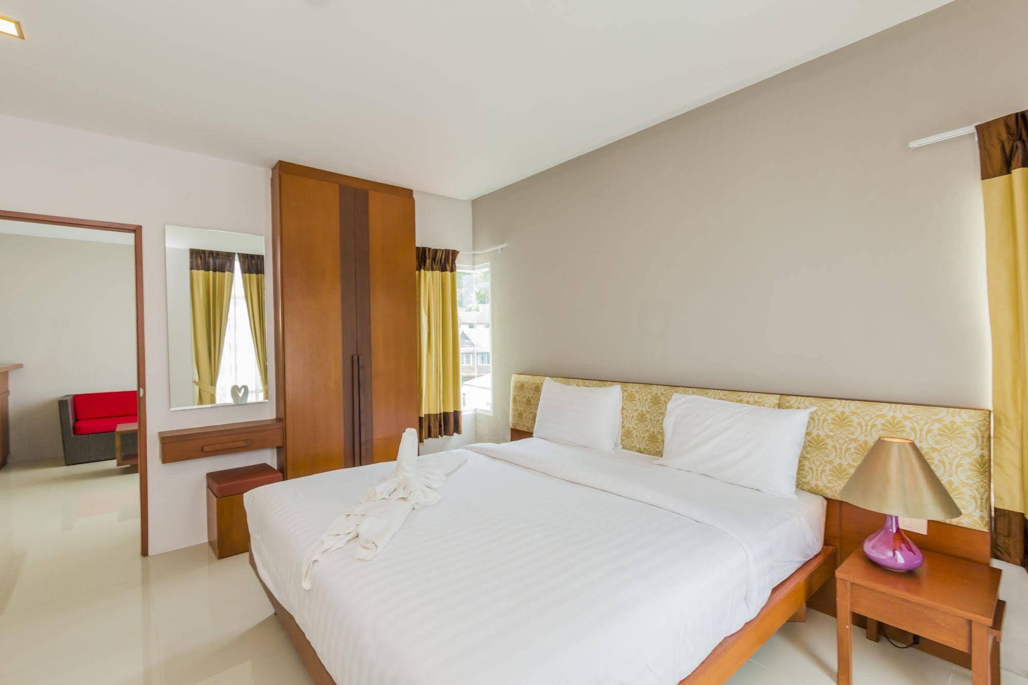 Baan Lukkan Patong Resort Phuket Екстериор снимка