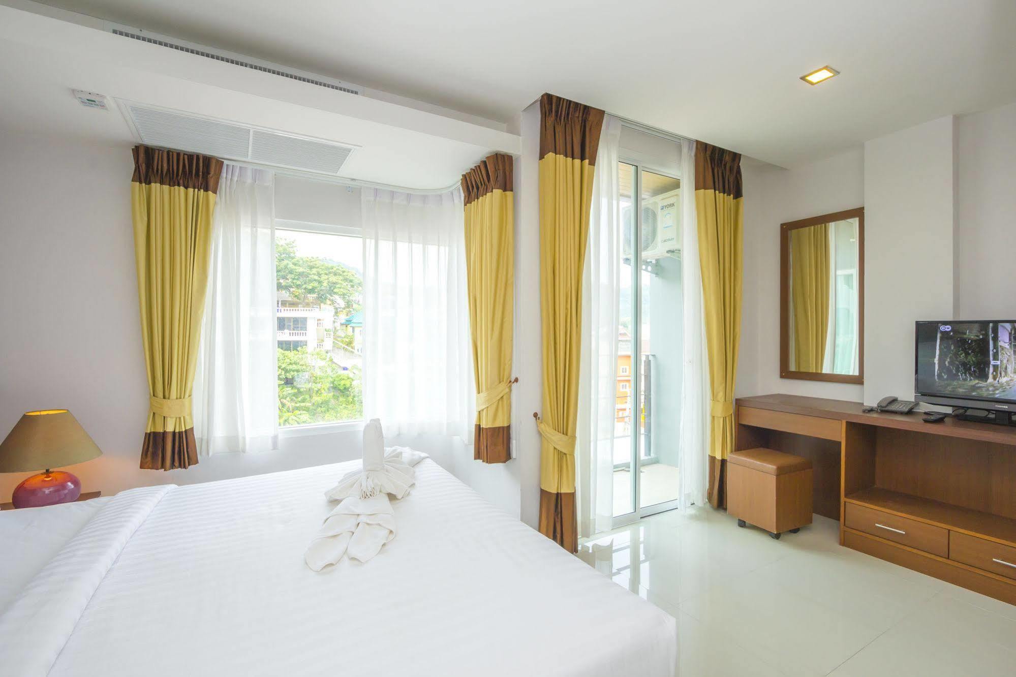 Baan Lukkan Patong Resort Phuket Екстериор снимка