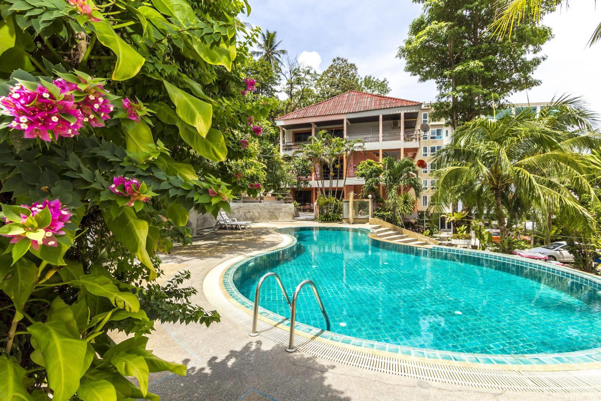 Baan Lukkan Patong Resort Phuket Екстериор снимка